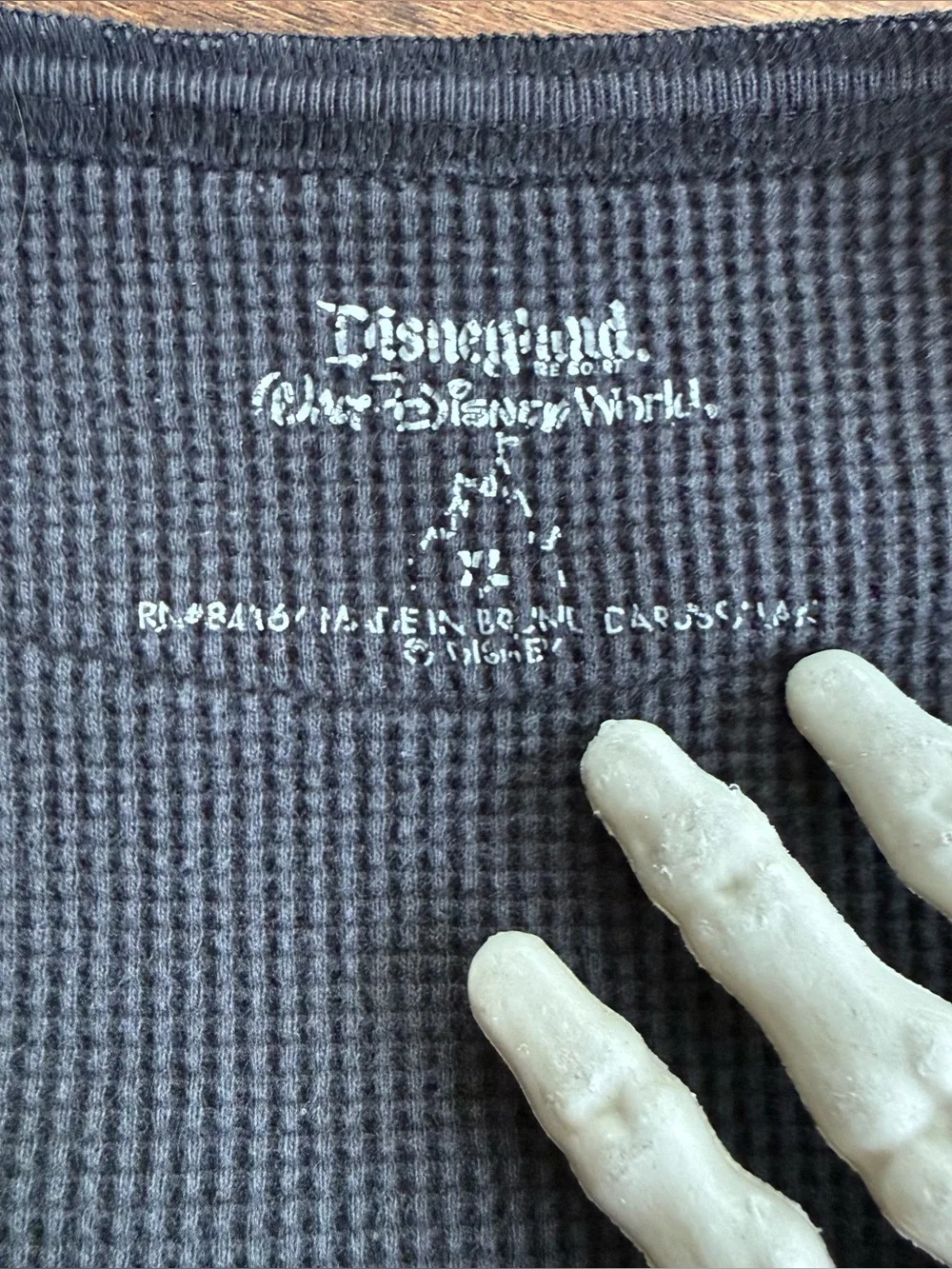 Disney Embroidered Mickey Mouse Black Cropped Henley Thermal ~ Size XL